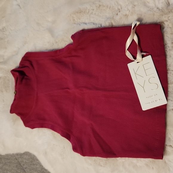 Athleta × Alicia Keys Crop Ribbed Tank NWT - Picture 2 of 9